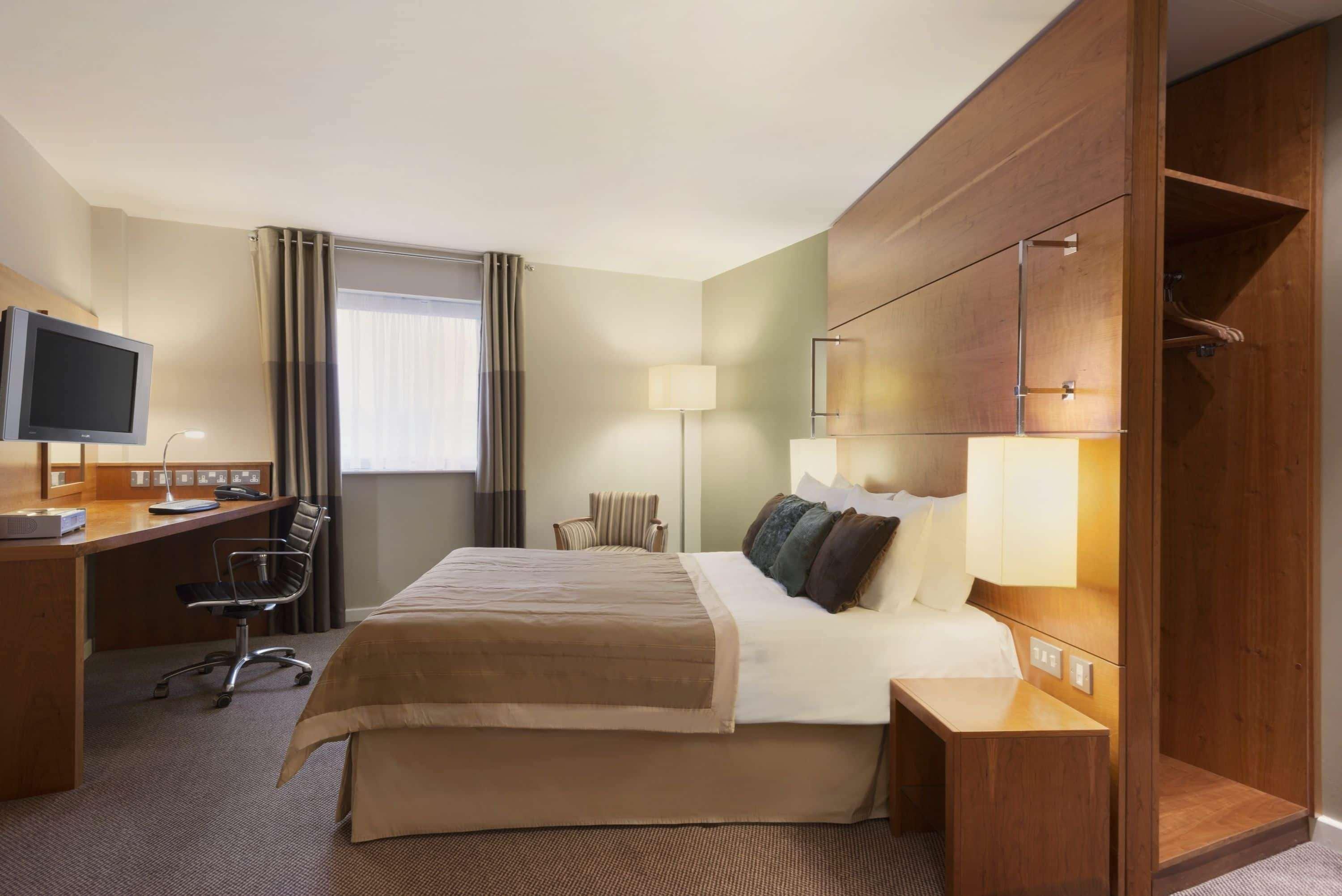 Ramada Plaza Wrexham Otel Dış mekan fotoğraf
