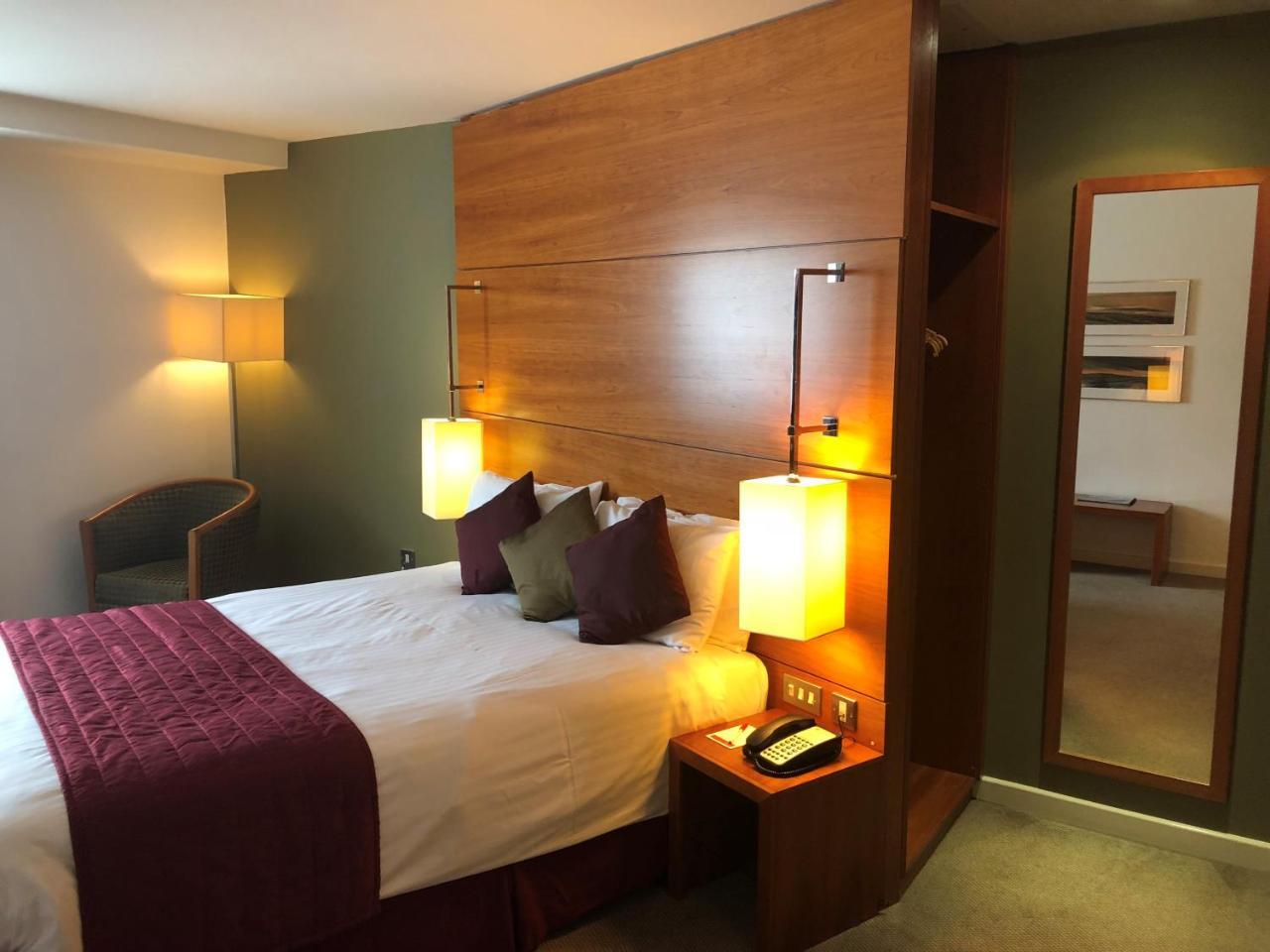 Ramada Plaza Wrexham Otel Dış mekan fotoğraf